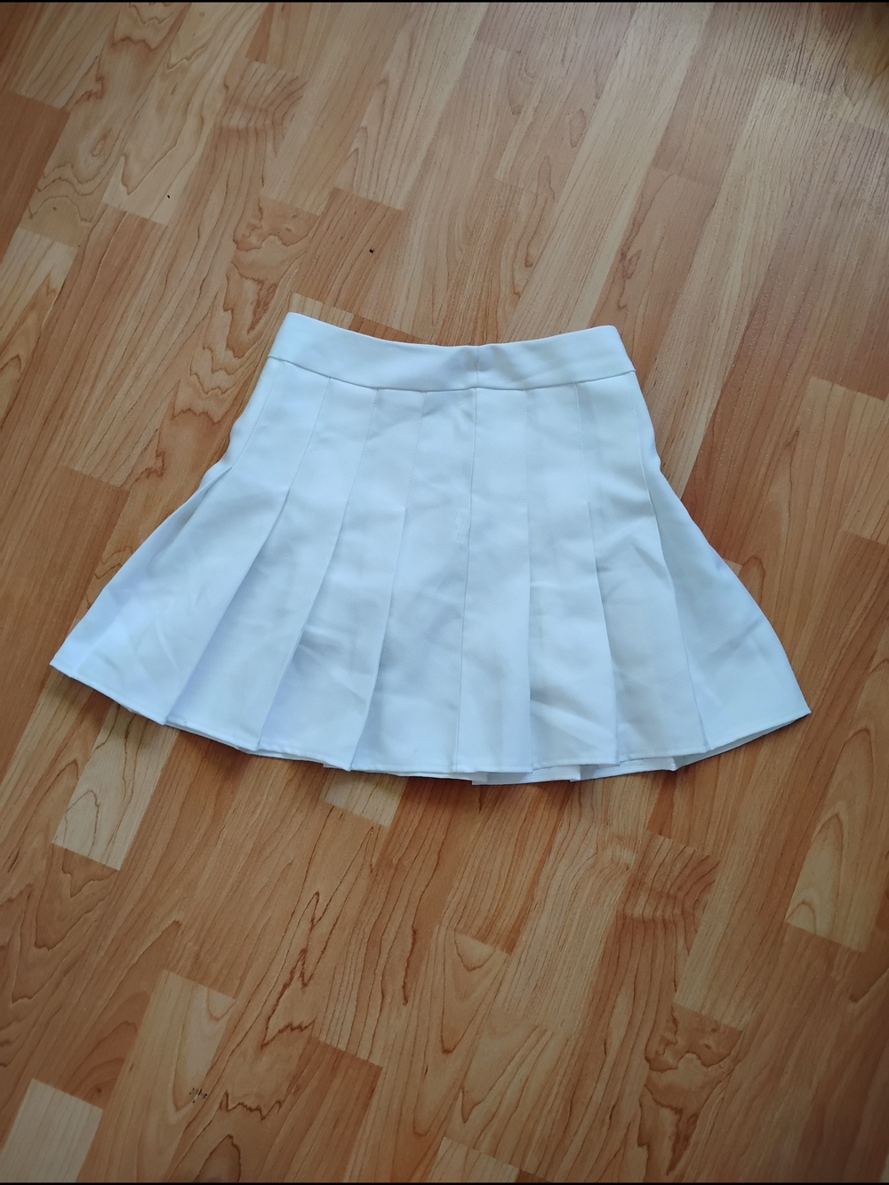 Classic White Pleated Women's Skirt